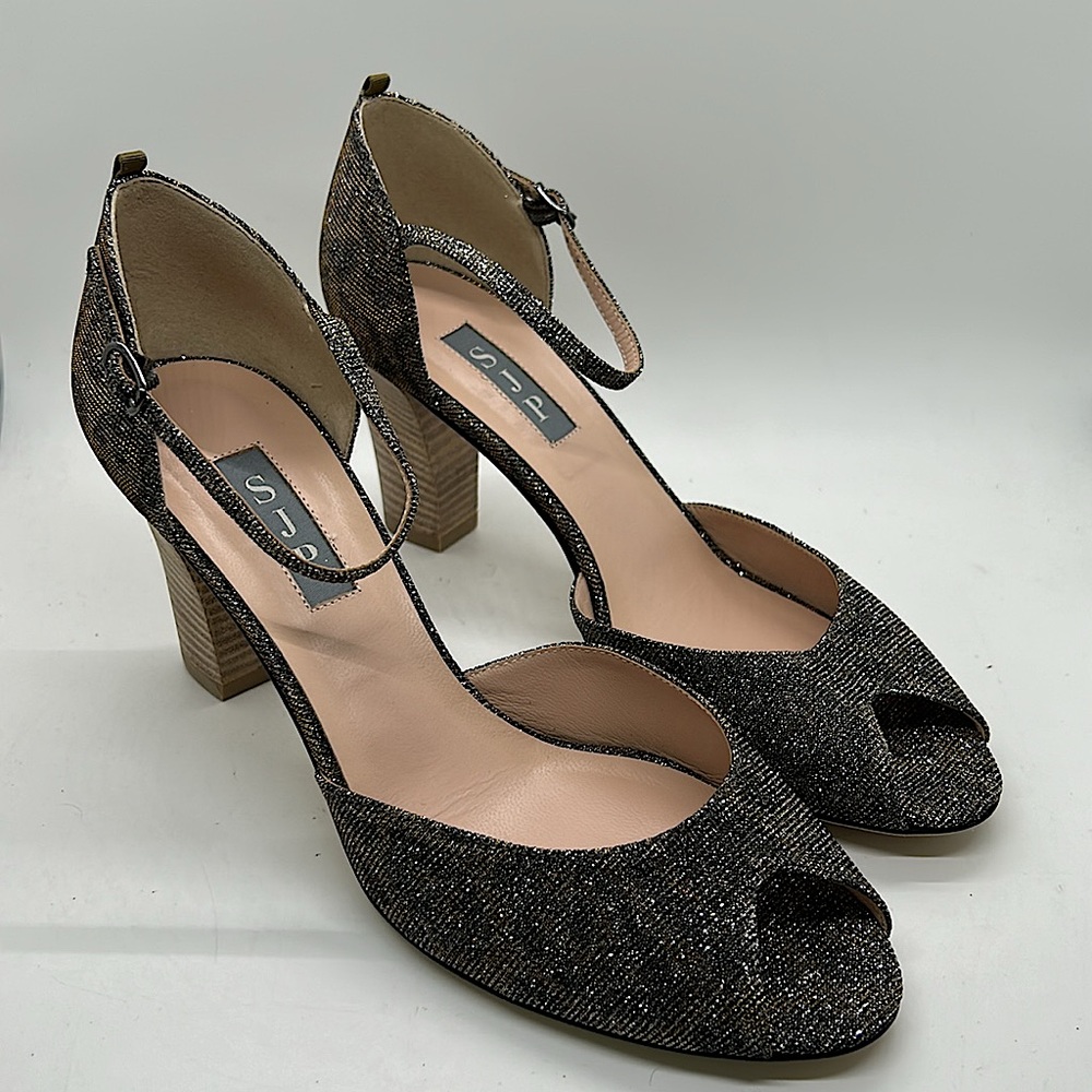SJP Sexy Shimmery Cheetah Print High Heel Shoes **Size 38.5/US Size 8.5**🐆🐆 - Picture 1 of 8